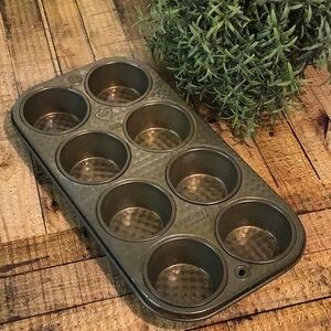♥️5/25$ vintage  GSW muffin tin